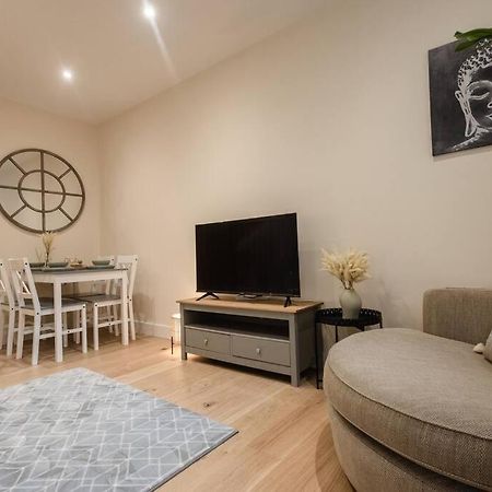 Ocean - 2 Bed Flat Sleeps 6 With Gym Access Apartamento Southampton Exterior foto