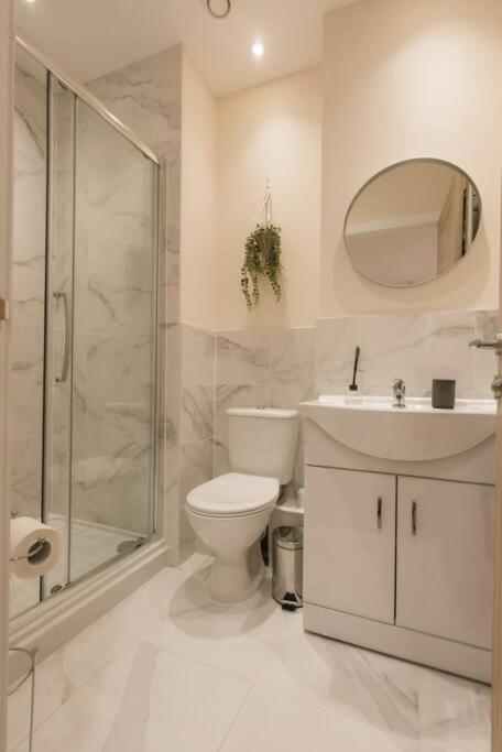 Ocean - 2 Bed Flat Sleeps 6 With Gym Access Apartamento Southampton Exterior foto