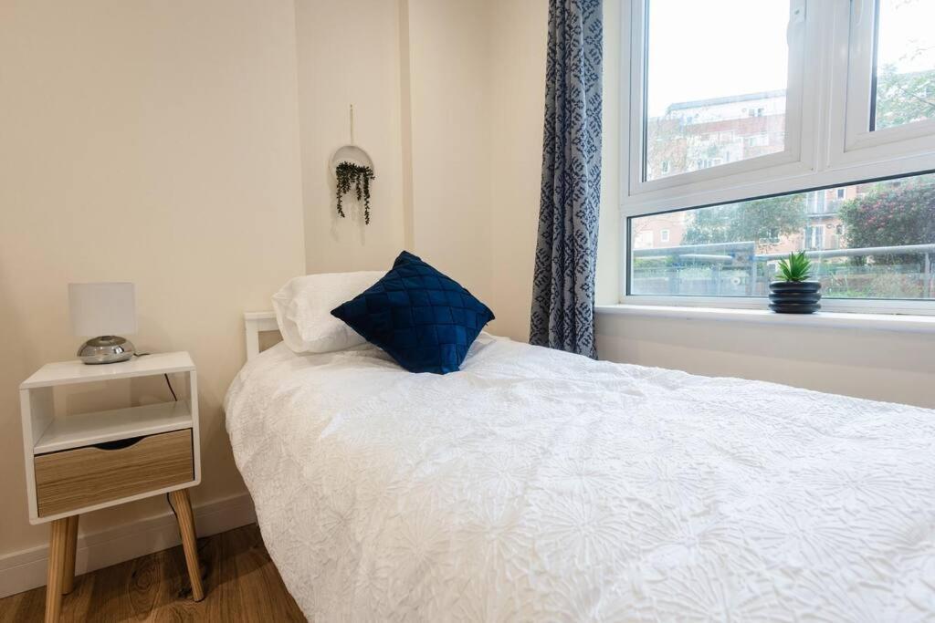Ocean - 2 Bed Flat Sleeps 6 With Gym Access Apartamento Southampton Exterior foto