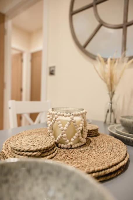 Ocean - 2 Bed Flat Sleeps 6 With Gym Access Apartamento Southampton Exterior foto